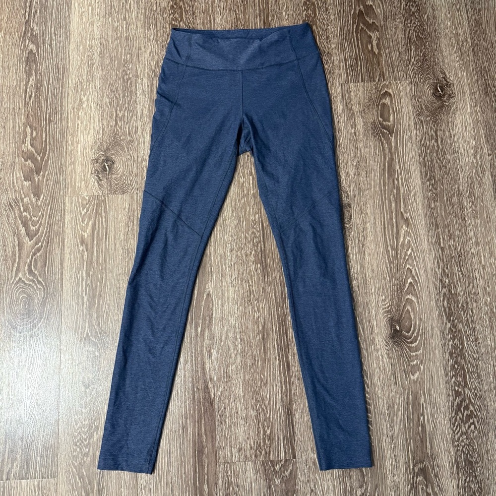 OUTDOOR VOICES LEGGINGS - Size S 💙